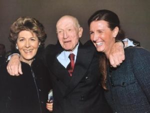 Bernardo Caprotti con la moglie Giuliana e la figlia Marina in una foto d'archivio. ANSA/UFFICIO STAMPA ++ NO SALES, EDITORIAL USE ONLY ++