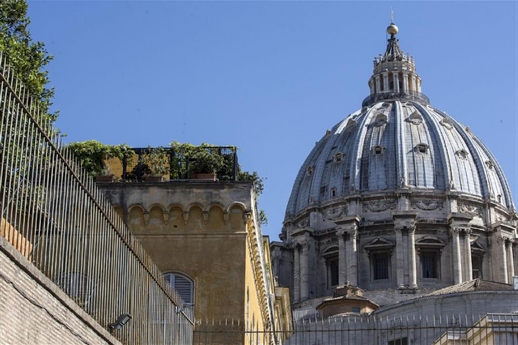 Governo, Vaticano: “Aiuto a migranti è obbligo morale”