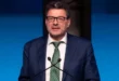 Manovra, scostamento da 28 miliardi. Giorgetti: “Serve un approccio più prudente”