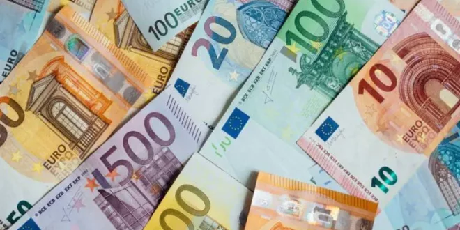 Tetto al contante, nuova soglia a 5mila euro: cosa cambia da gennaio