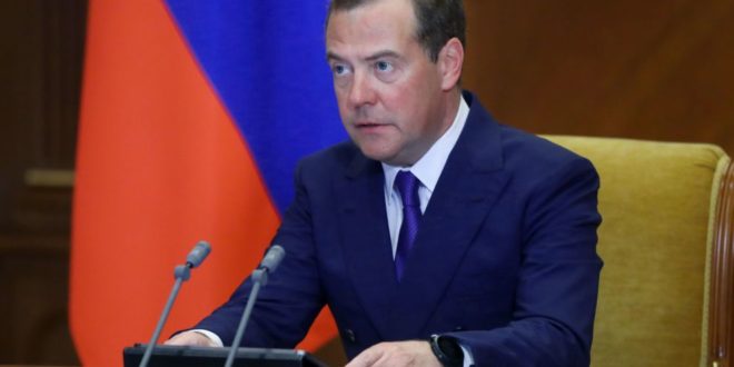 Russia, Medvedev: “Useremo l’arma nucleare, se necessario”