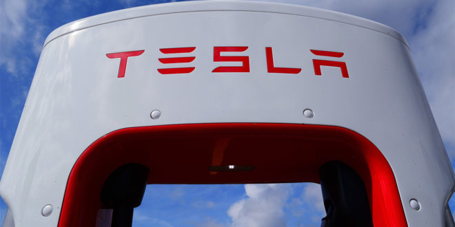 Per Standard & Poors Tesla non è più sostenibile