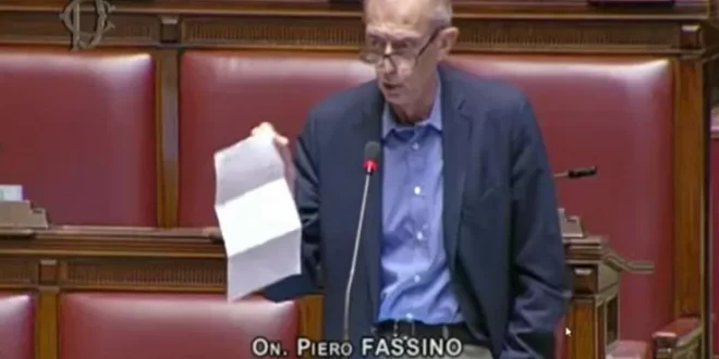 Piero Fassino e tentato furto di un profumo al duty free: ci sarebbe un precedente