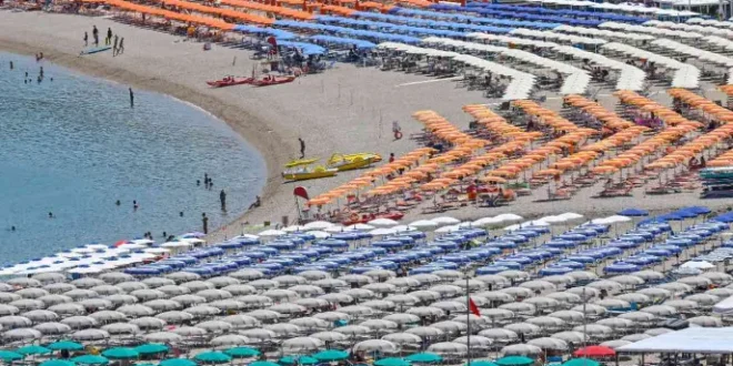 Concessioni balneari, Consiglio di Stato annulla le proroghe: per le spiagge arrivano le gare