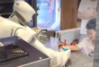 L’ultima frontiera dell’automazione: robot con AI preparano e servono il gelato
